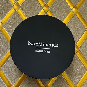 bareMinerals BAREPRO Black Compact